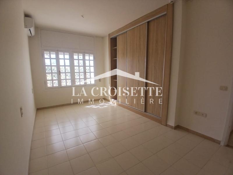 Duplex S+4 avec terrasse à La Marsa